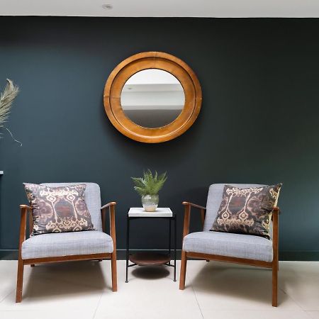 The Heart Of Shepherds Bush - Modern 2Bdr Apartment With Garden Londra Dış mekan fotoğraf