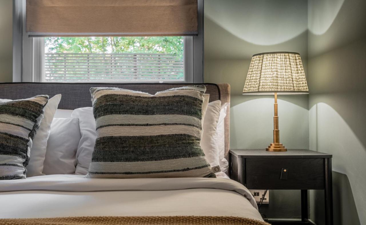 The Heart Of Shepherds Bush - Modern 2Bdr Apartment With Garden Londra Dış mekan fotoğraf